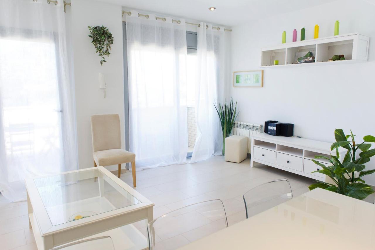 Appartamento Tranquil Duplex In Sitges, Barcelona,Sea Views, Parking, Terrace Esterno foto