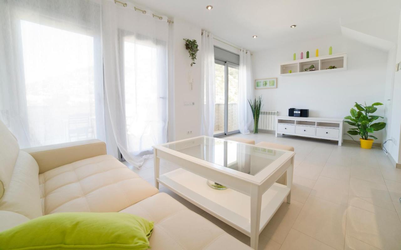 Appartamento Tranquil Duplex In Sitges, Barcelona,Sea Views, Parking, Terrace Esterno foto