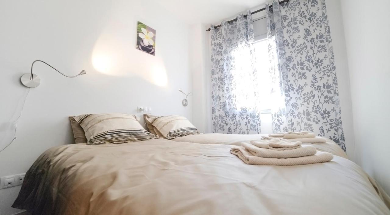Appartamento Tranquil Duplex In Sitges, Barcelona,Sea Views, Parking, Terrace Esterno foto